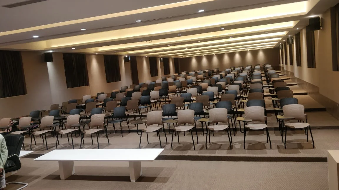 auditorium ergonomic-chairs manufacturers