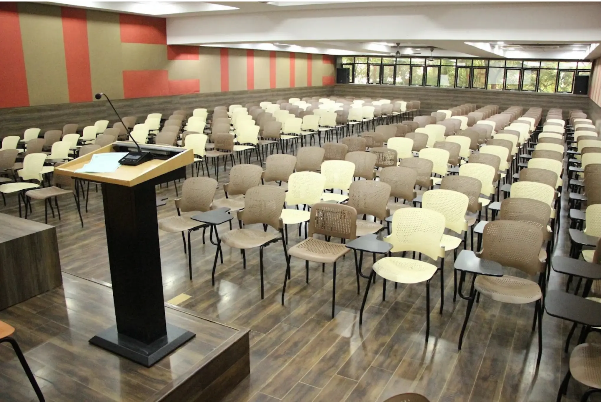 Syona Roots - VET chairs 7